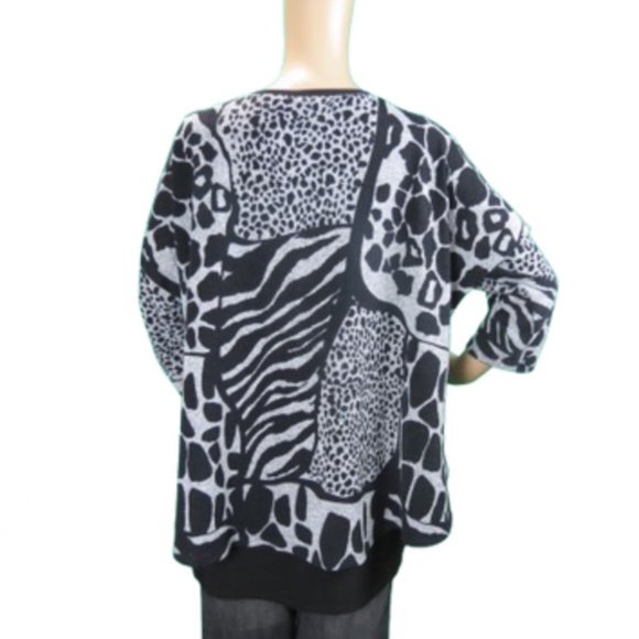 Frank Lyman Animal Print Tunic - Picture 3 of 4